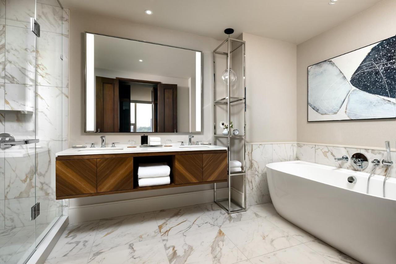 One-Bedroom Corner Suite,1639560788:JPEG